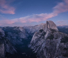 小孩发烧吃药可以同时用退烧栓吗（孩子发烧吃退烧药好还是用退热栓好）